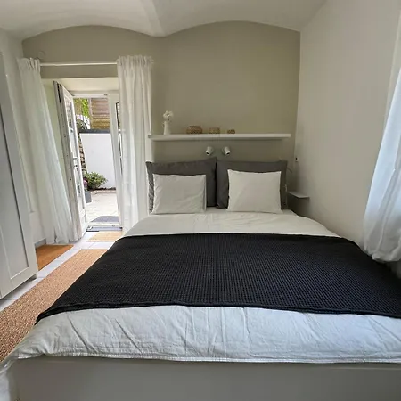 Neu Direkt Im Ort Und Ruhig Am Woerthersee Apartment *