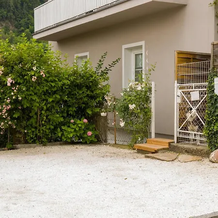 Neu Direkt Im Ort Und Ruhig Am Woerthersee Apartment